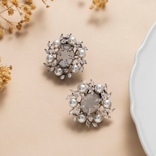 Moonlit Wreath Pearl Studs