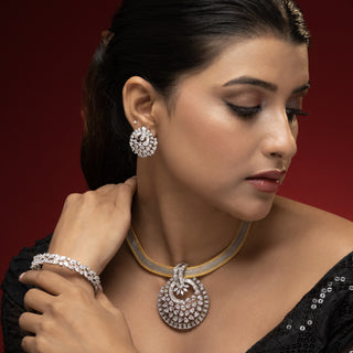 ESHANA SPARK PENDANT SET