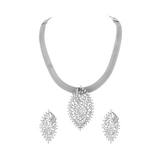 Aryahi Frost Pendant Set