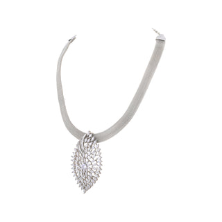 Aryahi Frost Pendant Set